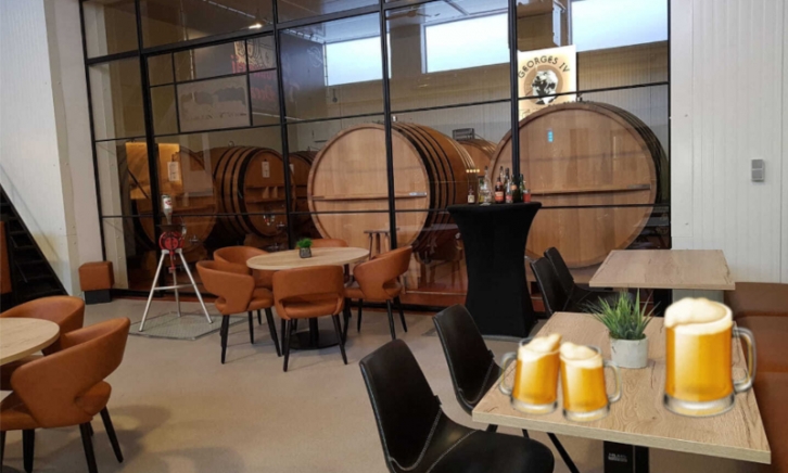 Deca brouwerij proeflokaal met foeders op de achtergrond